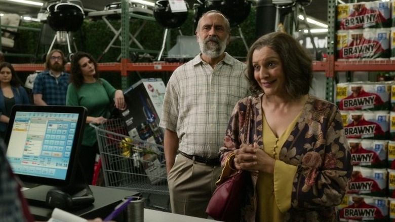 Anu returns her husband to the store Roar