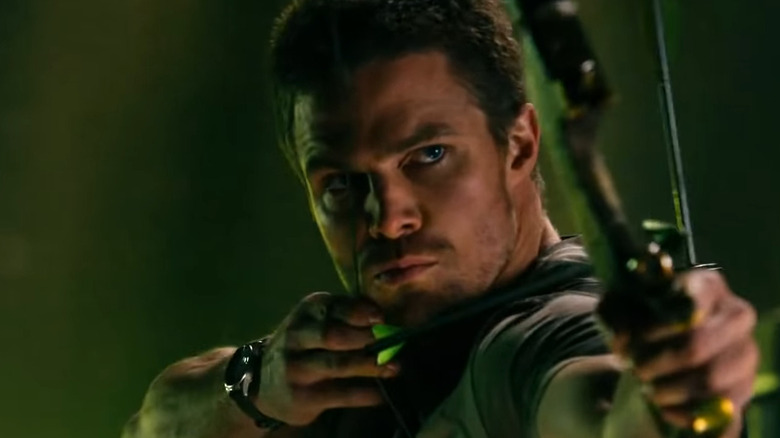 Oliver Queen action pose