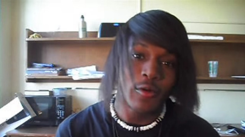 Young CoryxKenshin with long hair