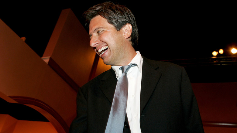 Ray Romano in a suit