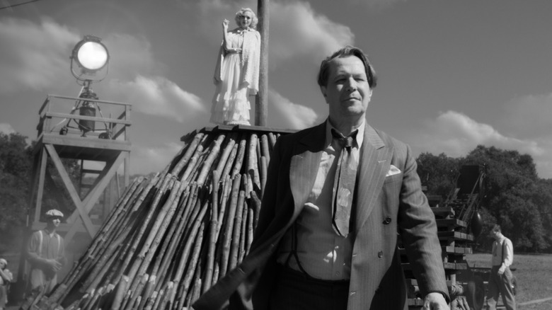 Gary Oldman in Mank