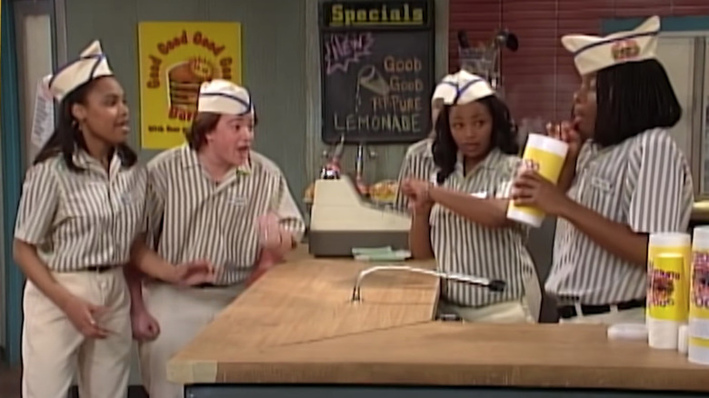 Kel Mitchell and other cast on All That's Good Burger sketch