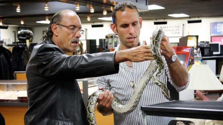 20 Weird Items Pawn Shop Employees Have Gotten