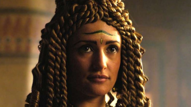 Rome Cleopatra headdress
