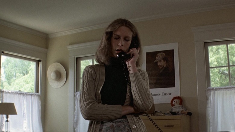 Laurie Strode on phone
