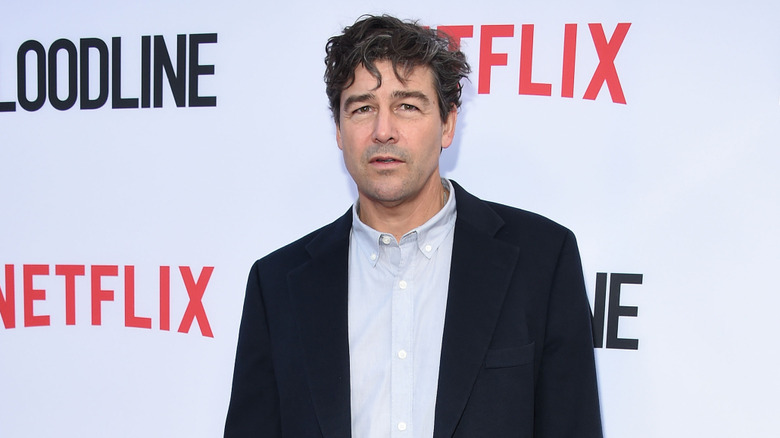 Kyle Chandler the cowboy Sheriff