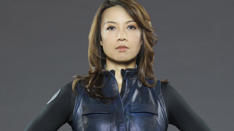 Ming-Na Wen preparing for a fight