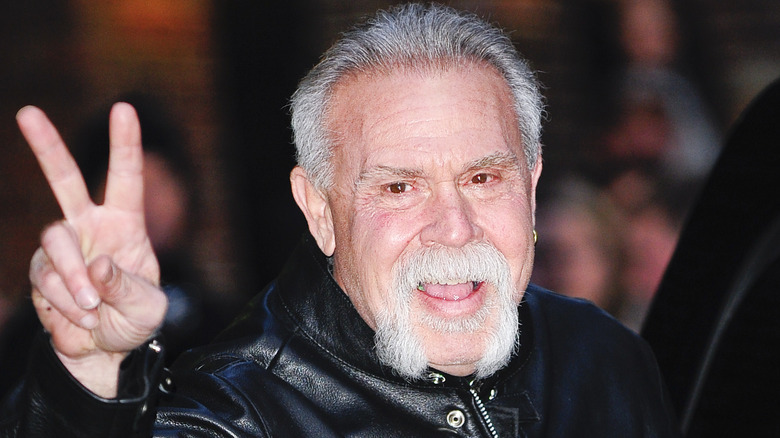 Paul Teutul peace sign
