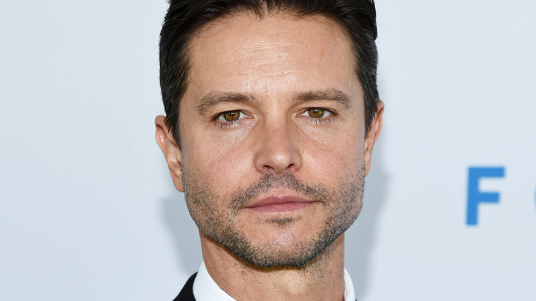 Jason Behr poses
