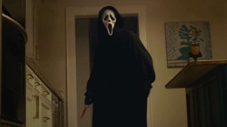 The masked Ghostface killer in Scream (2022)