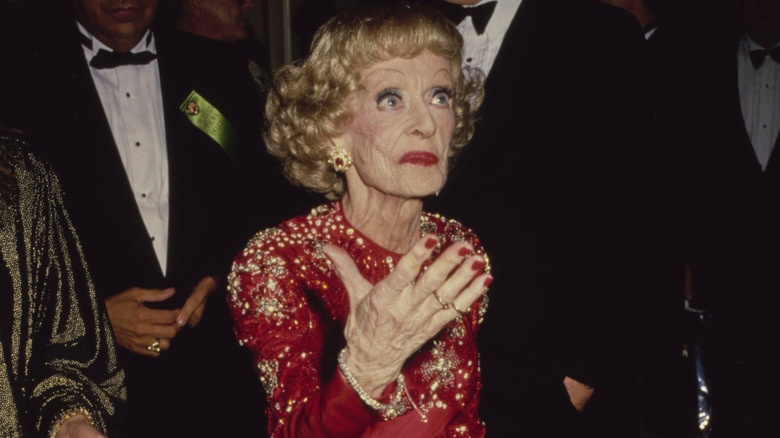 Bette Davis on red carpet