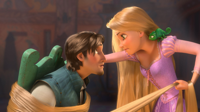   Rapunzel amb un Flynn Rider capturat