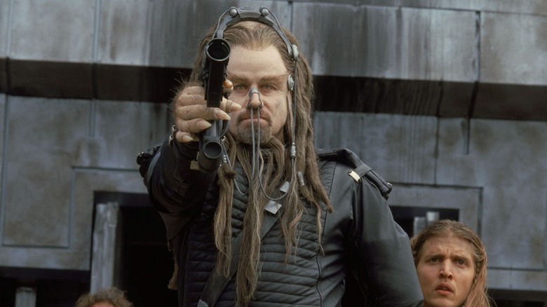 Psychlo shooting in Battlefield Earth