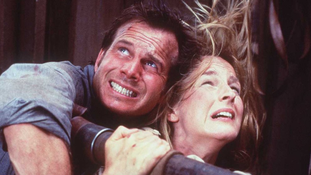 Bill Paxton as Bill and Helen Hunt as Jo in Twister