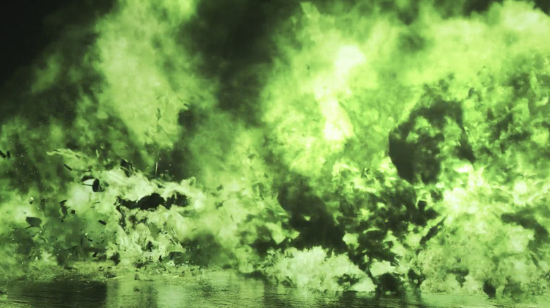 Blackwater Bay explodes in wildfire