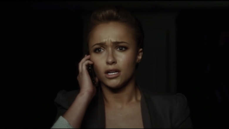 Hayden Panettiere on phone in Scream 4 