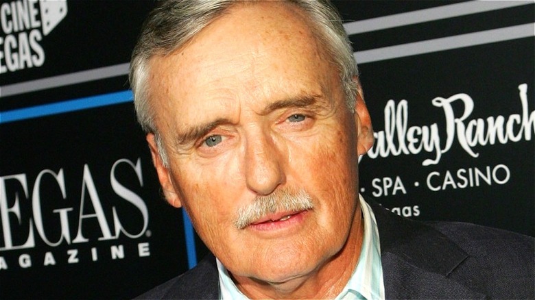 Dennis Hopper posing at an event