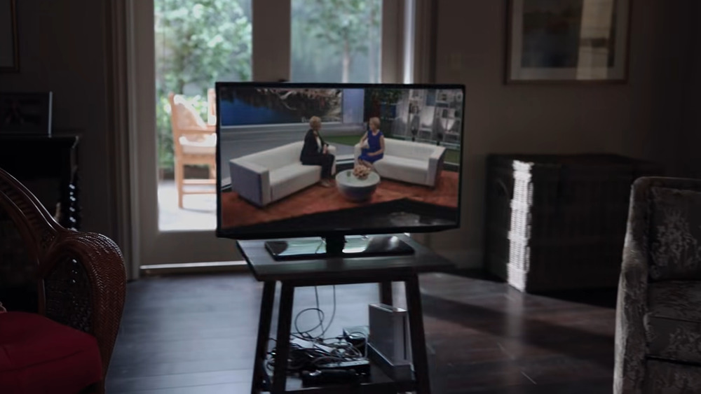 Wanda and Vision's flat screen TV and Nintendo Wii in WandaVision
