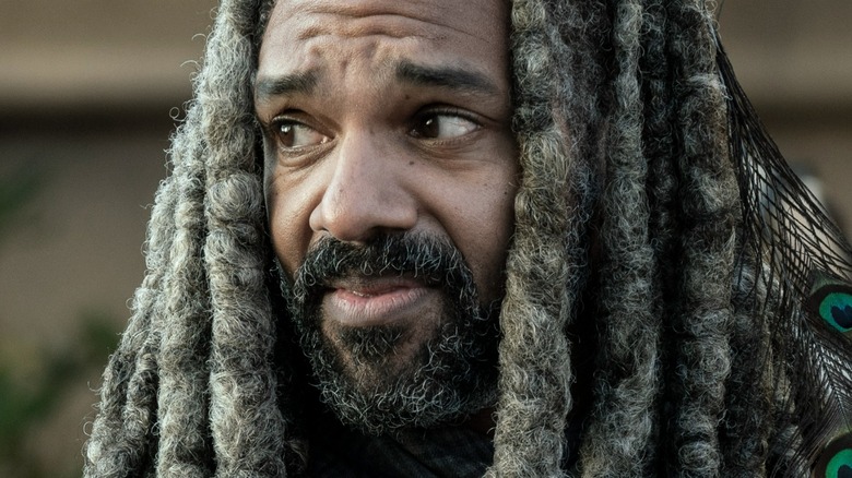 King Ezekiel thinks