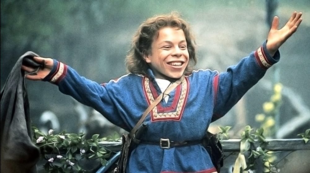 Warwick Davis as Willow in Willow