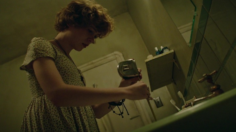 Beverly measures sink