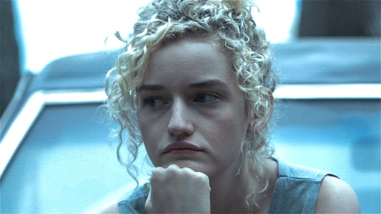 Julia Garner Ruth Langmore the Thinker