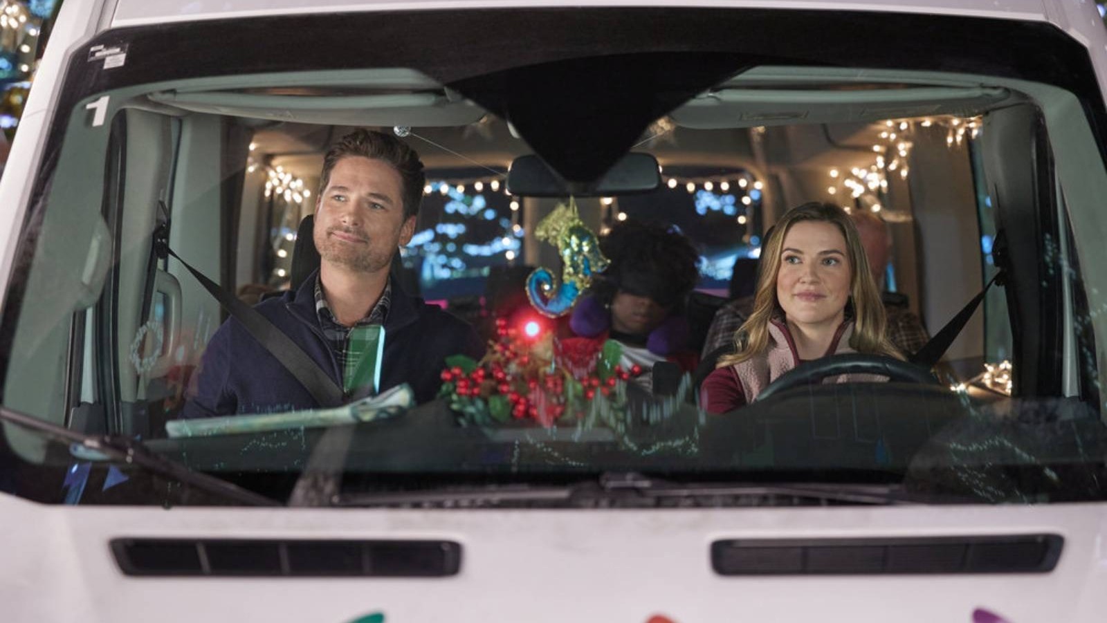 the-worst-hallmark-christmas-movie-tropes-destroyed-in-30-seconds