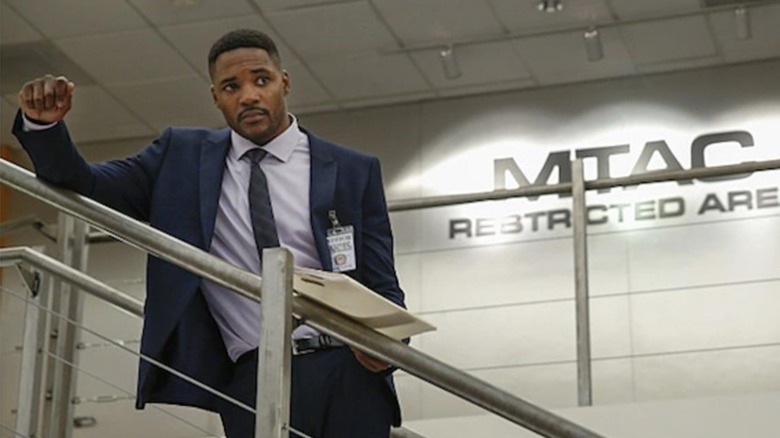Duane Henry on stairs in NCIS