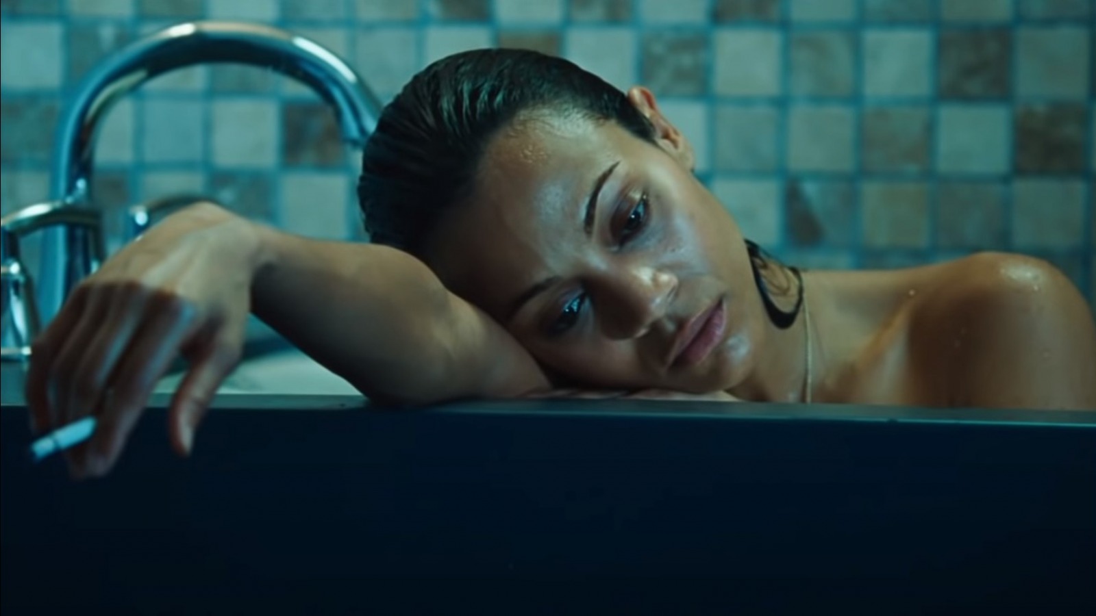The Zoe Saldana Action Thriller That's Heating Up On Netflix.