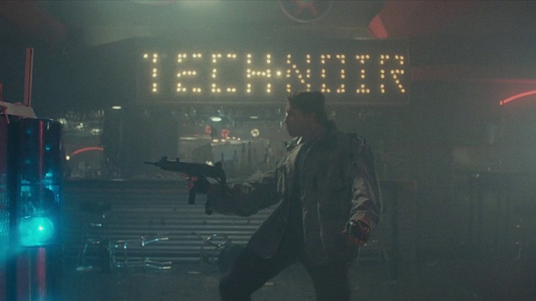 The T-800 shoots gun