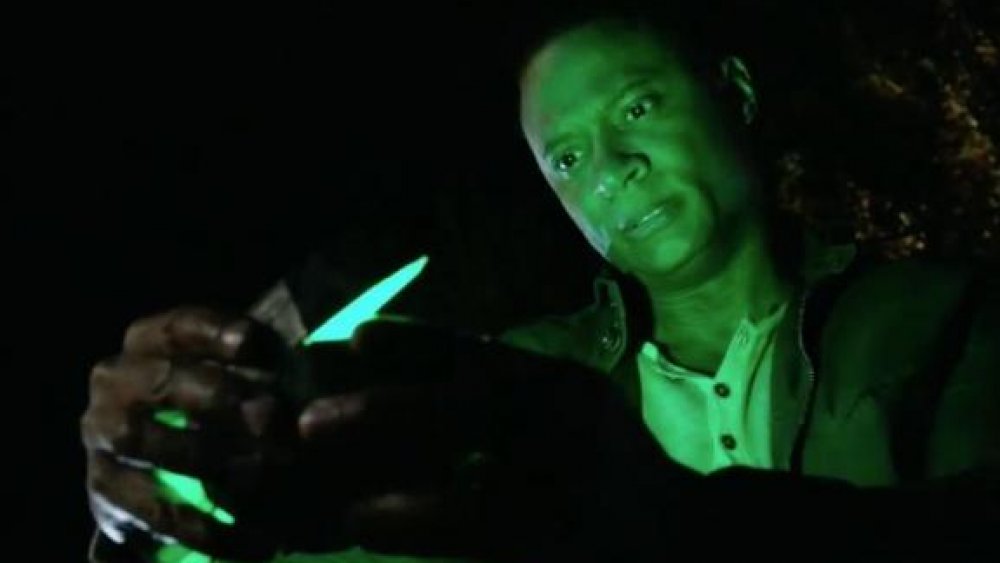 John Diggle appearing to find a Green Lantern ring in the Arrow series finale