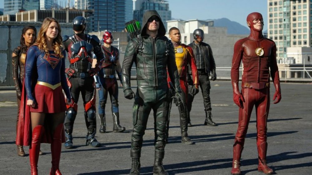 Group shot of Arrowverse heroes from a crossover