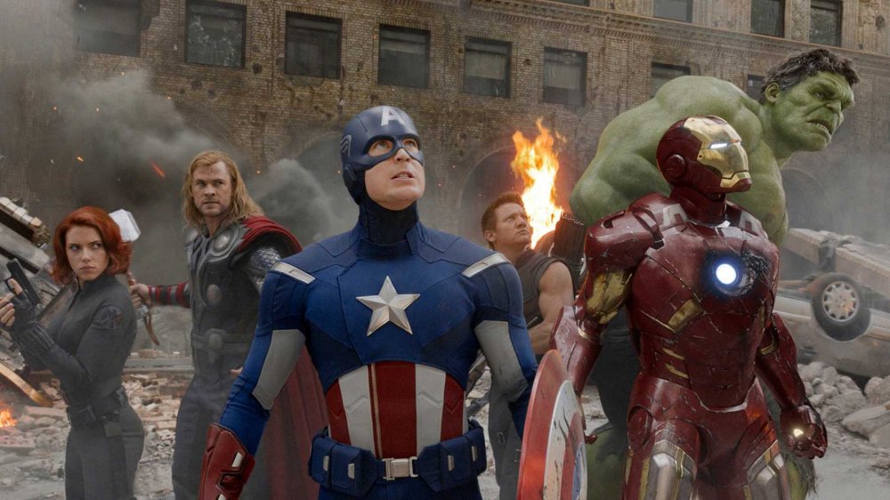 Scarlett Johansson, Chris Hemsworth, Chris Evans, Mark Ruffalo, Jeremy Renner, Robert Downey Jr. in The Avengers