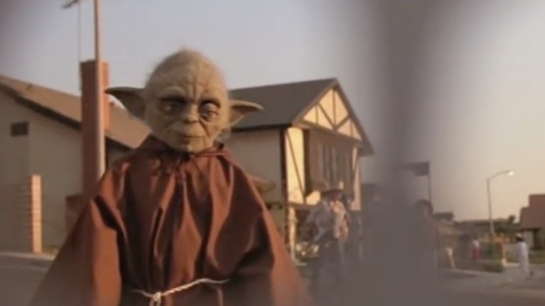 Kid dressed as Yoda in E.T.