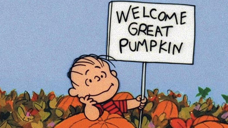 Linus with Welcome Great Pumpkin sign from 