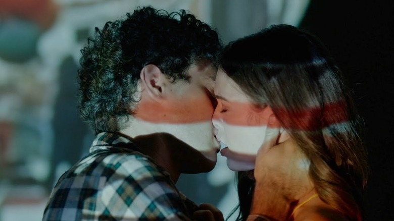 Josie and Landon kissing =