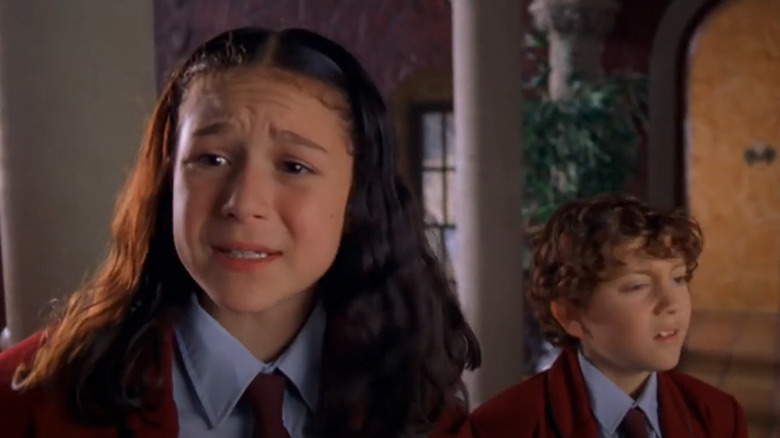 Carmen and Juni in school uniforms