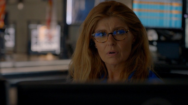 Connie Britton dispatches in 9-1-1