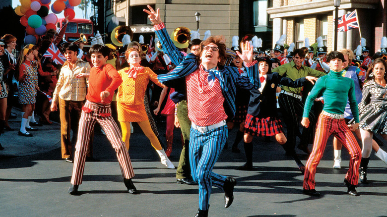 Austin Powers dancing