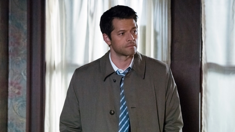 Castiel dies, again (and not for the last time), in "All Along the Watchtower"