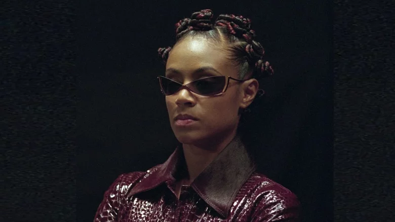 Ahead-Of-Time Representation Of Communities: The Matrix surpasses other movies of its time with its diverse casting. A positive trend in modern Hollywood, diverse casting aims to better represent actors coming from any race, gender, age, or religion. The three lead roles in the movie are played by a woman, a Black man, and an Asian man. The Matrix tries to portray a world where one's identity is judged by their skills, qualities, and leadership.