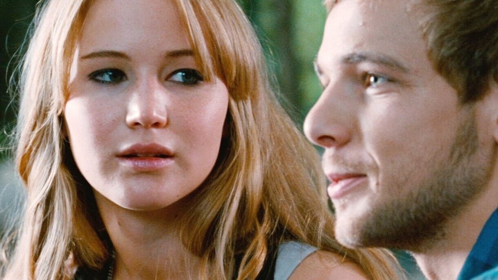 Jennifer Lawrence and Max Thieriot in House at the End of the Street