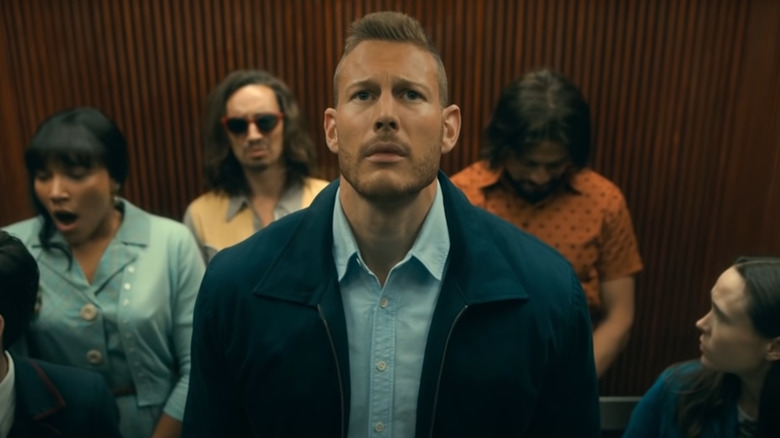 Luthor farts on an elevator in The Umbrella Academy