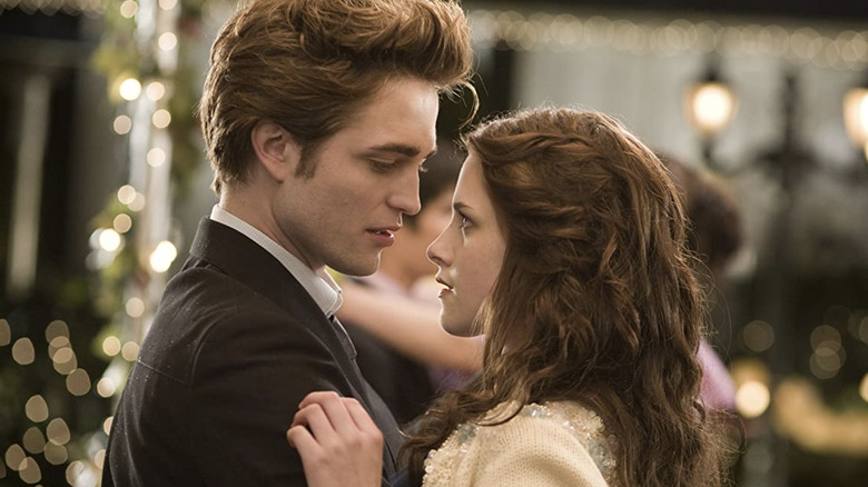Robert Pattinson, Kristen Stewart in Twilight