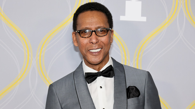 Ron Cephas Jones smiling at an event