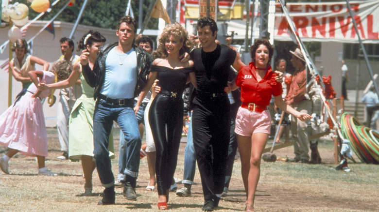 The gang arrive at the carnival