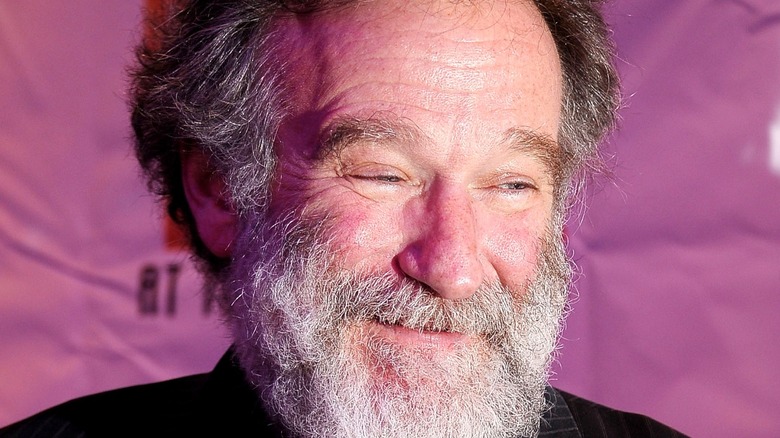 Robin Williams grey beard smiling 