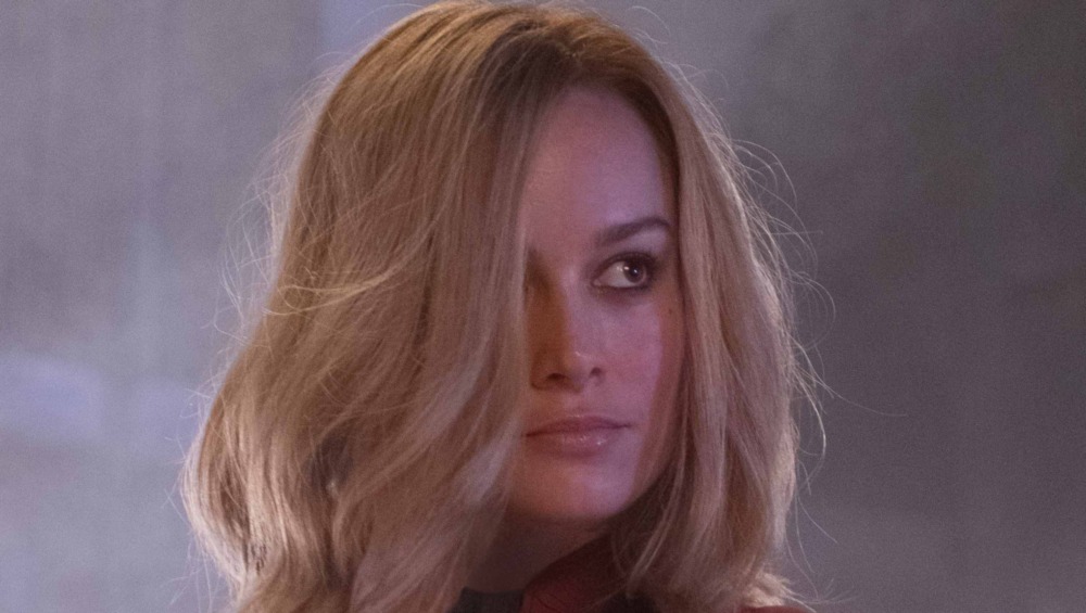 Brie Larson Captain Marvel hair over eye