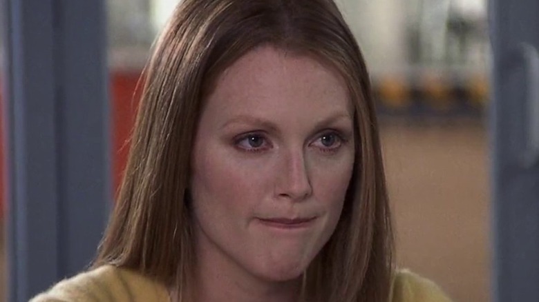 Julianne Moore in a lab