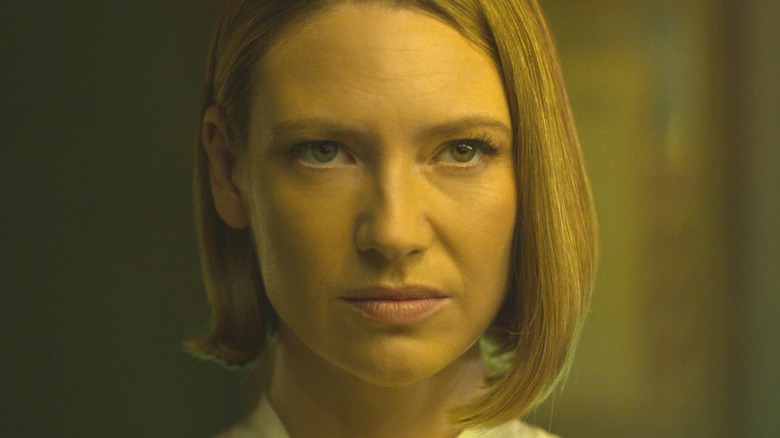 Anna Torv in Mindhunter staring forward